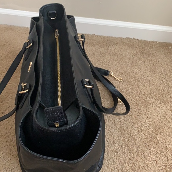 Coach - Picture 13 of 15